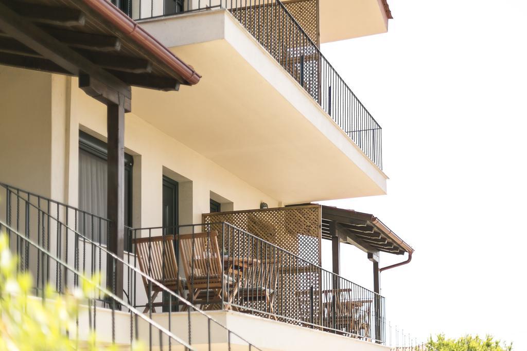 Olive Tree Apartments Fourka Exterior photo